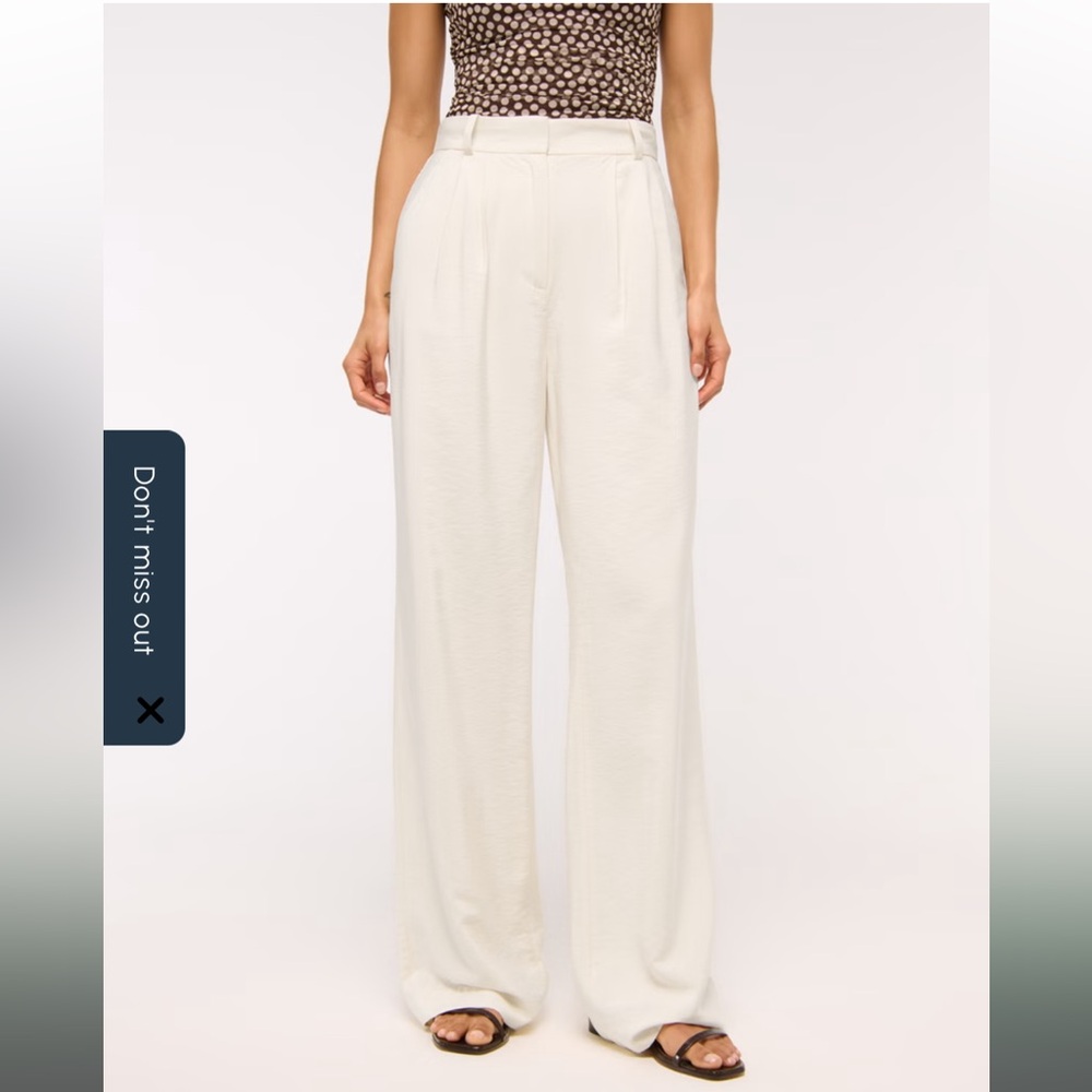 Abercrombie White Trouser Pants -size 28